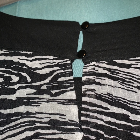 🔴 Black and White sleeveless airy dress - Picture 5 of 5